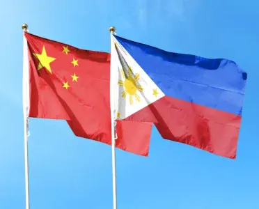 philippines and-china flag